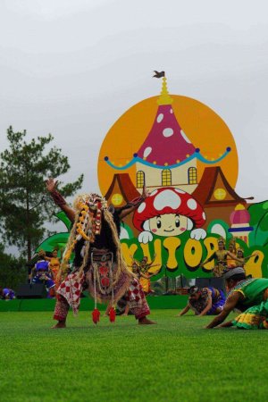 Hadirkan Tujuh Sapta Pesona Wisata di Amfiteater, Mikutopia Buka Rekrutmen Karyawan, Berikut Kualifikasinya