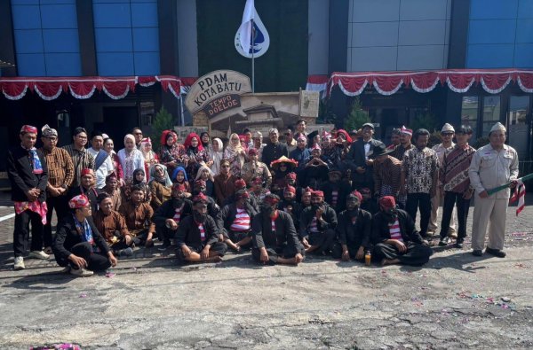 Perumdam Among Tirto Kota Batu Gelar Upacara Senin Rutin, Hadirkan Nuansa Perjuangan