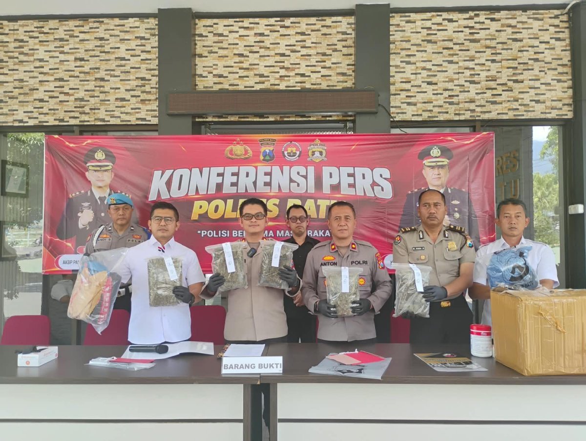 Satresnarkoba Polres Batu Berhasil Ungkap Kasus Peredaran Ganja Sebanyak 5 Kilogram Rp 25 Juta, Pelaku Warga Pujon