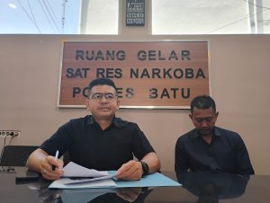 Satresnarkoba Polres Batu Berhasil Amankan Dua Pecandu Okerbaya, Kedapatan Bawa 105 Pil Yarindo