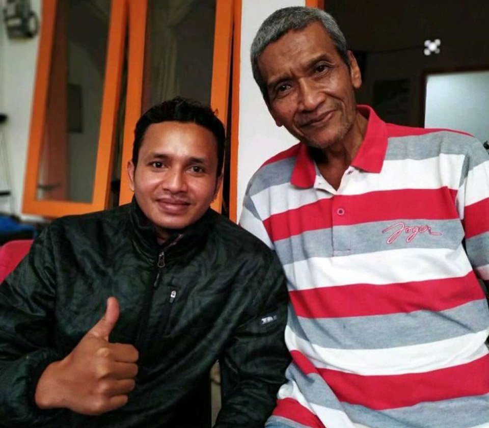 Moch. Yasin, jurnalis muda, saat foto bersama Yunanto wartawan senior Malang Raya.
