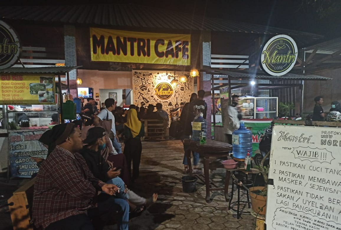 Mantri Cafe yang berlokasi di Pakis, Kabupaten Malang