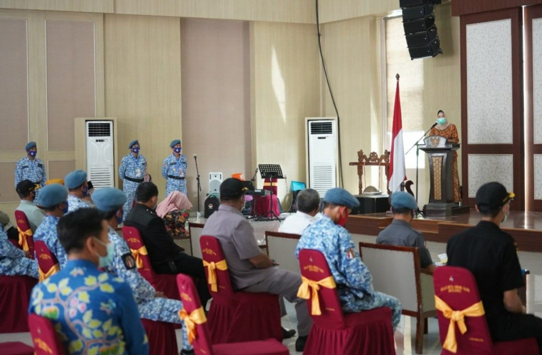 Wali Kota Batu Dra. Hj. Dewanti Rumpoko, M.Si membuka Musyawarah Kerja Daerah (Muskerda) Forum Kader Bela Negara (FKBN) 